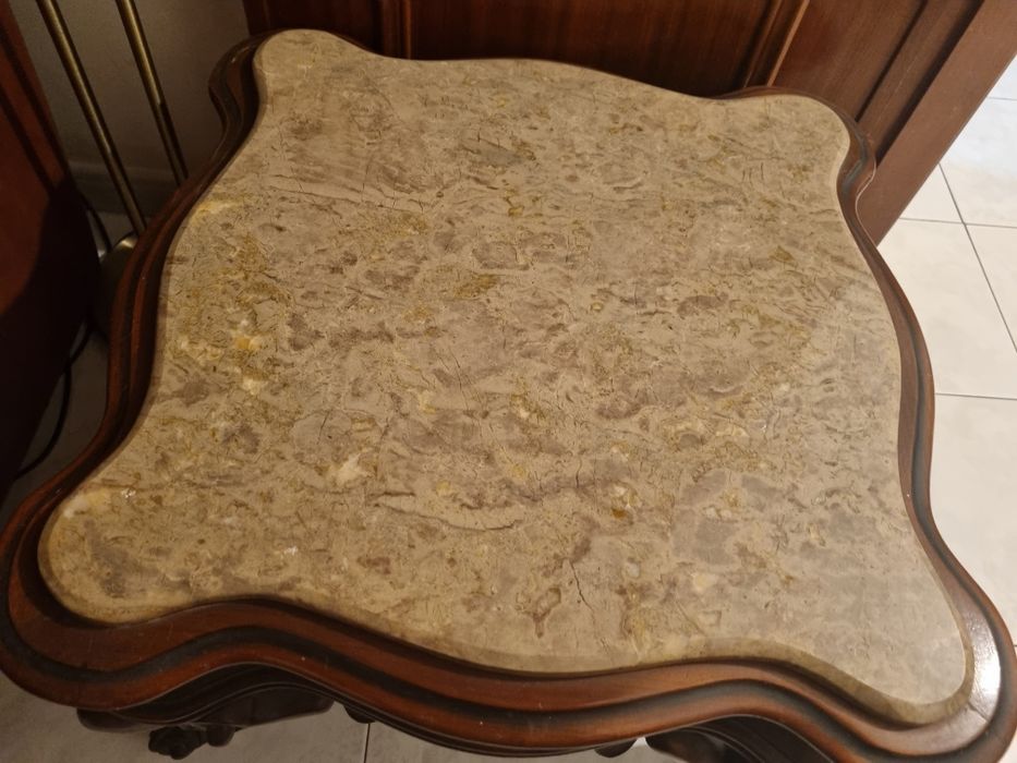 Vende se mesa de apoio de sala