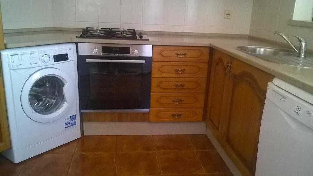 Moradia, triplex, com sótão, em Santiago do Cacém