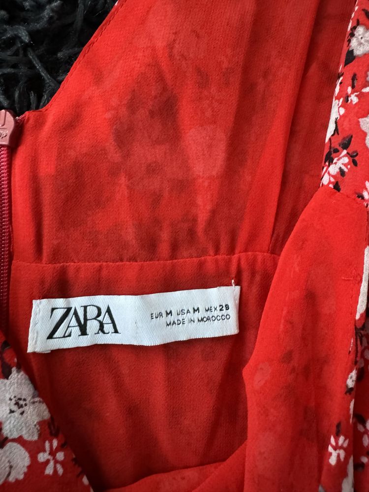 Жіноче плаття Zara
