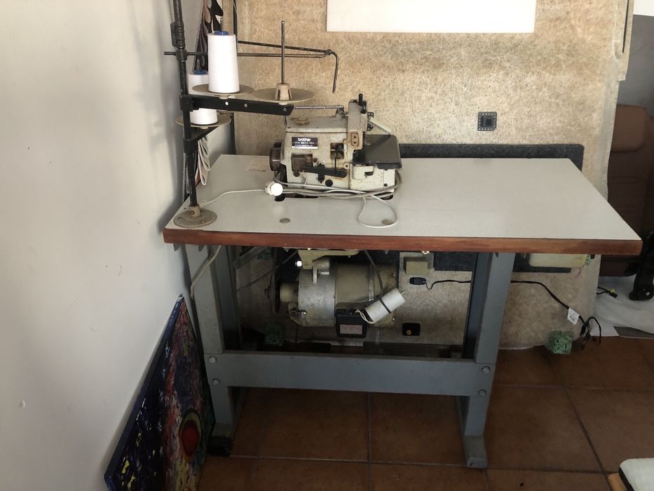 Maquina corte e cose