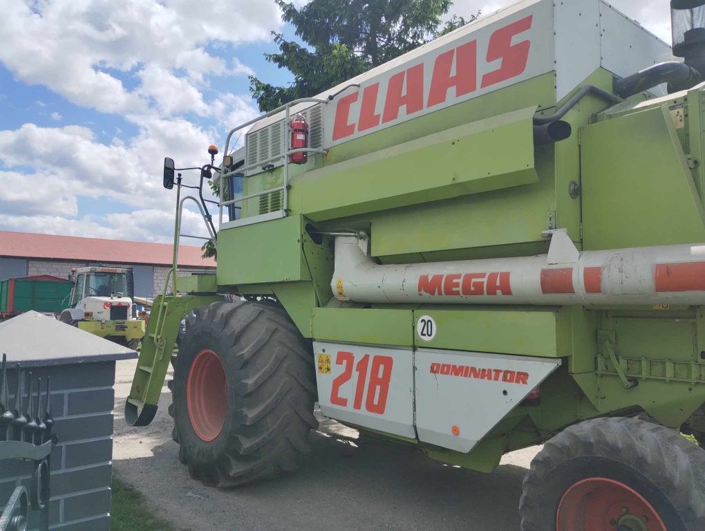 Kombajn Claas mega