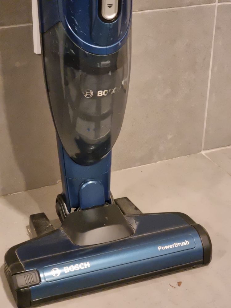 aspirador vertical wireless bosch 18V