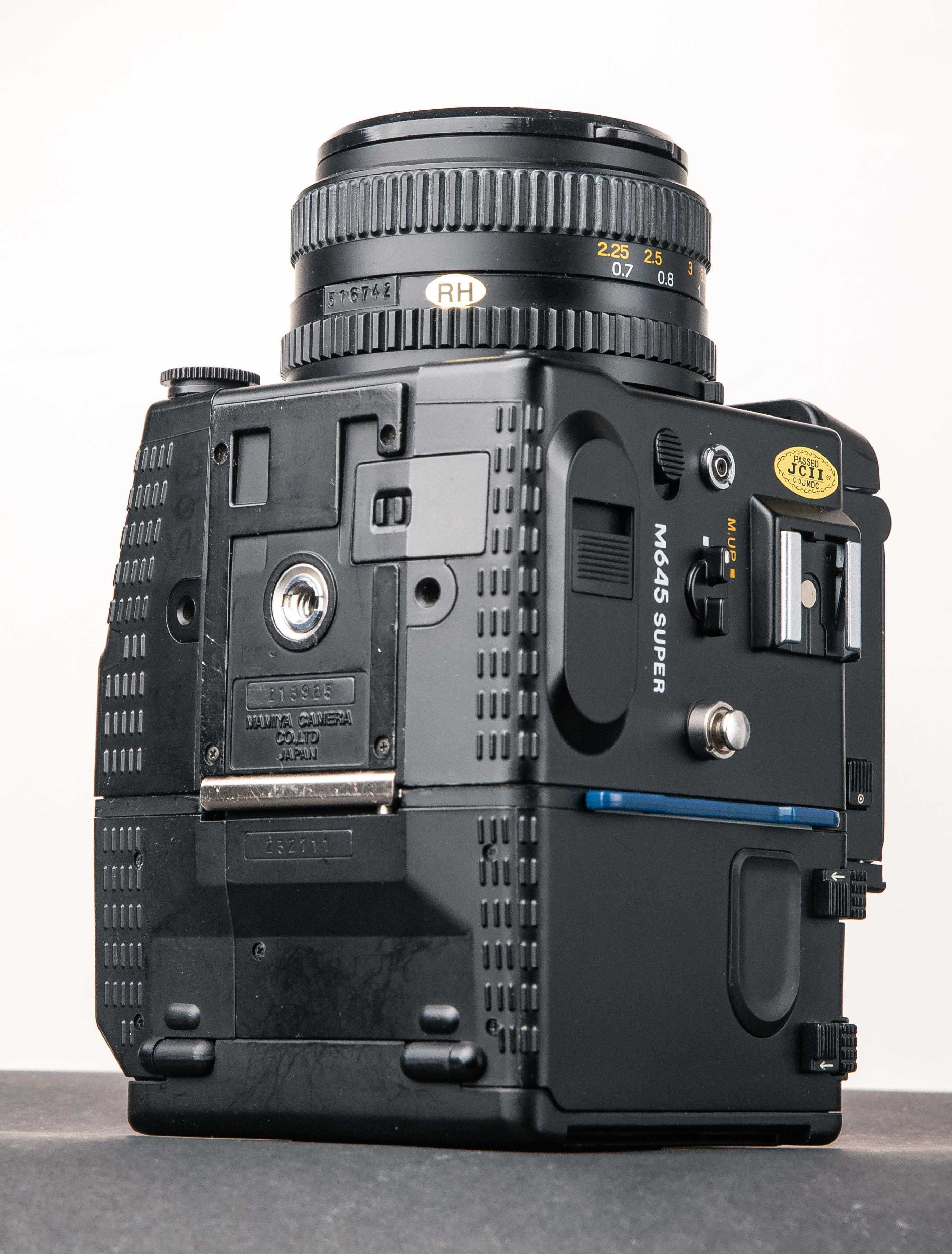 Плівкова камера Mamiya 645 Super, об'єктив Sekor C 80mm 2.8 N, ШАХТА