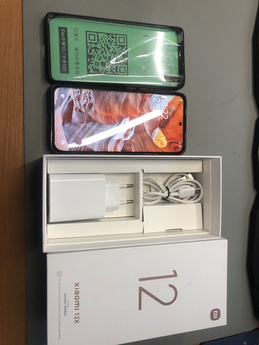 Телефон Xiaomi 12x 8+8Gb ореративної та 128 вбудованої стан нового