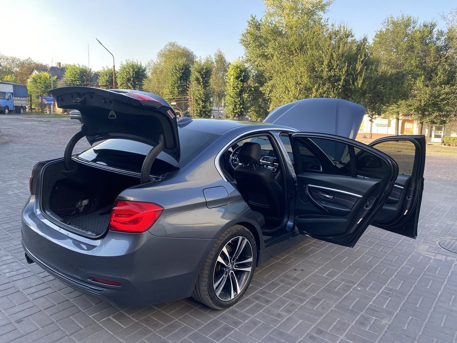 BMW F30 (FL) 330i