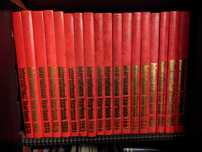 Coleção de Livros International Yearbook  entre 1977 e 1993