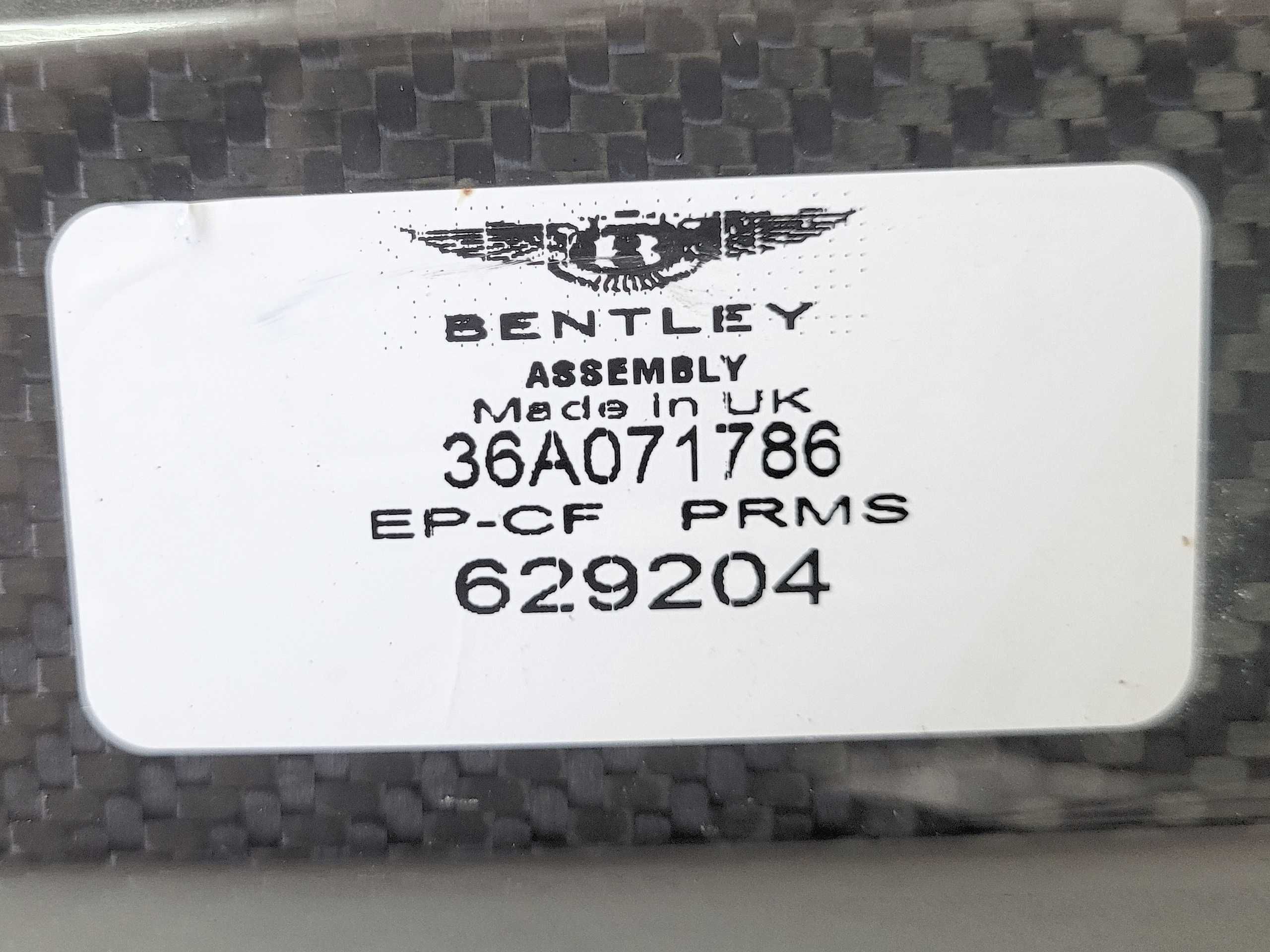 Bentley Bentayga - listwa progowa próg nakładka Lewa - CARBON