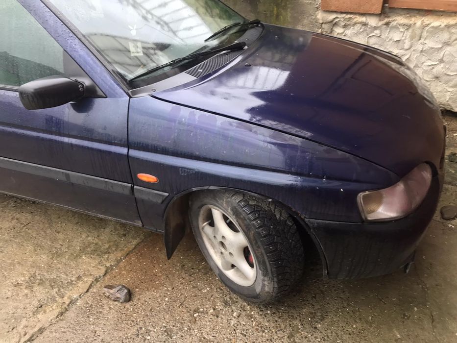 Продам форт ескорт 1995рік