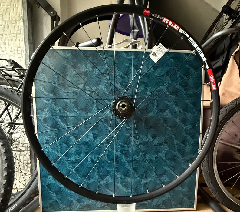 Par de Rodas BTT 27,5 DT Swiss XLC para disco e thru-axle (Novas)