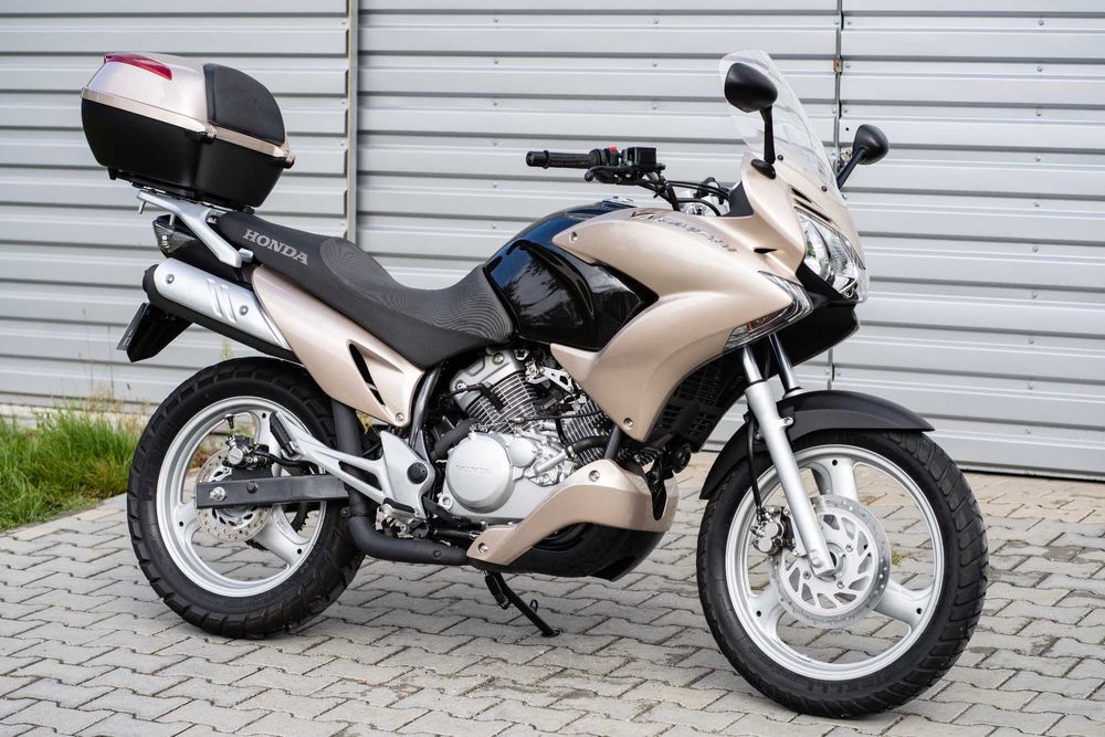 Honda XL 125 Varadero * 10.900 km * jak NOWA