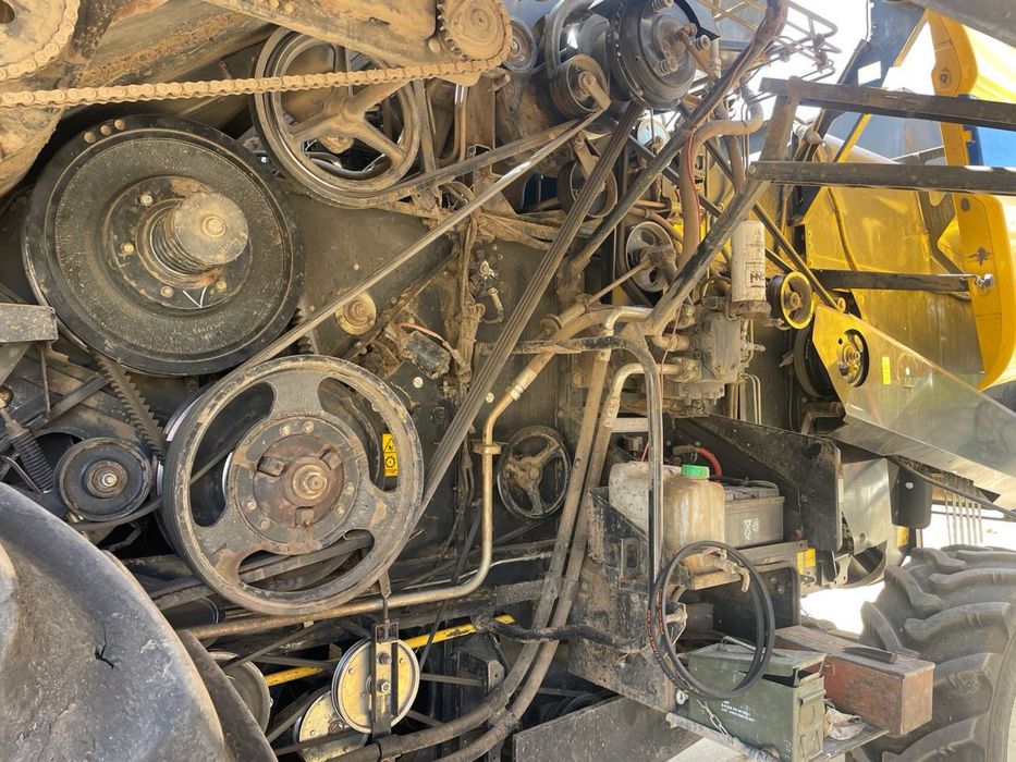 Продам комбайн NewHolland CX6090