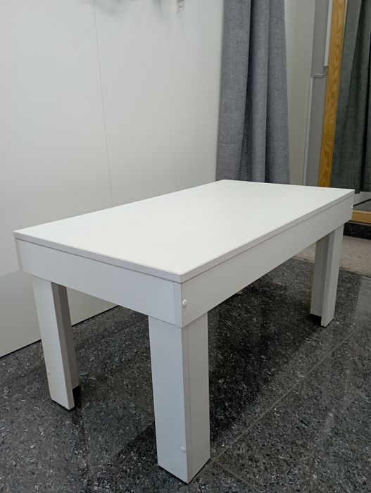 Журнальний столик