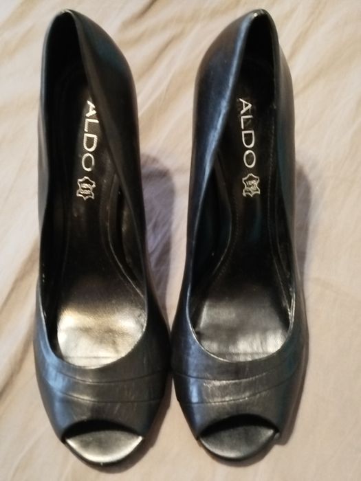 Czarne skórzane szpilki Aldo 40