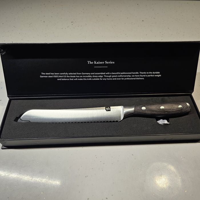 Nóż do chleba VINGA Kaiser