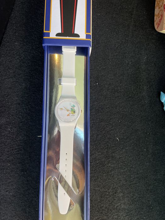 Swatch Majestic Jubilee Unisex White Watch - GZ711