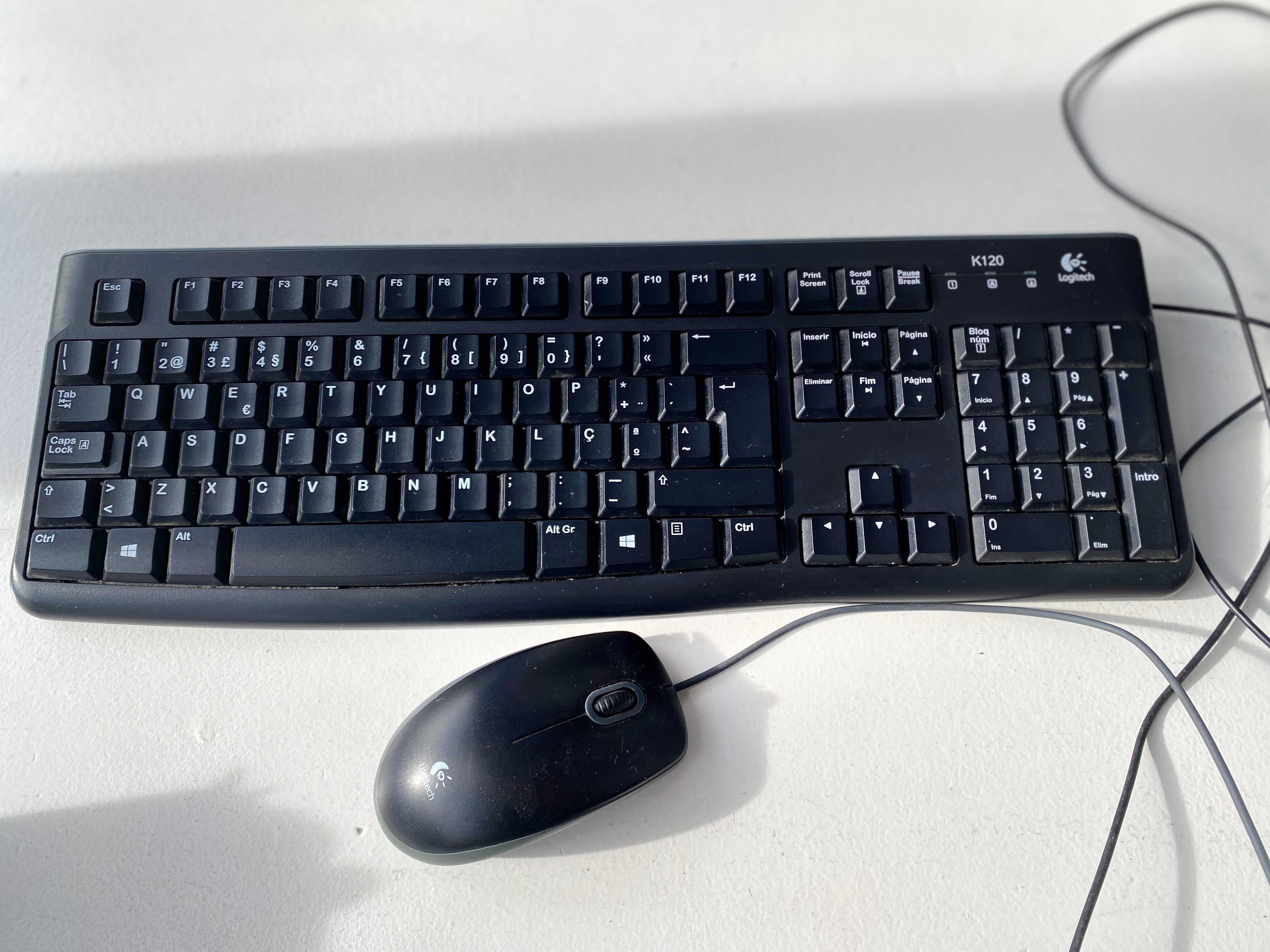 PC Desktop com OFERTA de teclado e rato Logitech