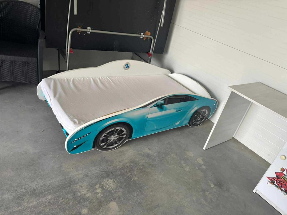 Łóźko dziecięce auto