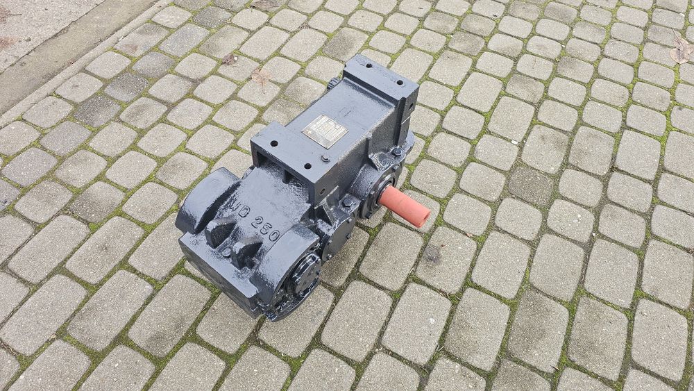 Przekladnia reduktor obrotów wd 250 i48.5 wyciągu obornika łuparka