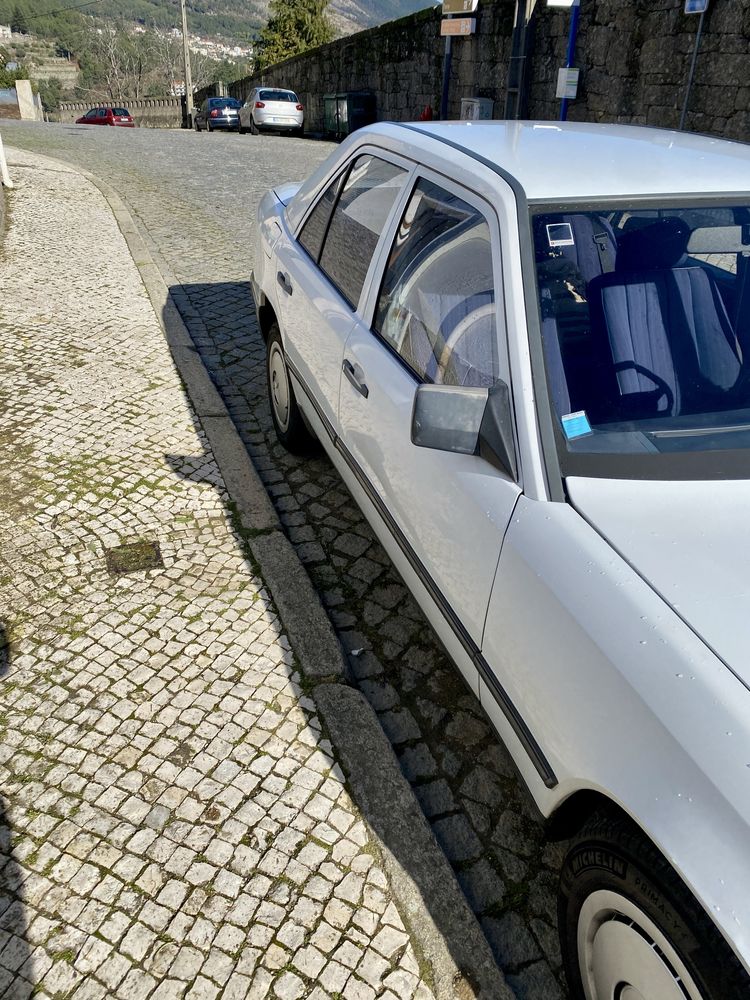 Mercede 200d 1985 com 178 Mil Km