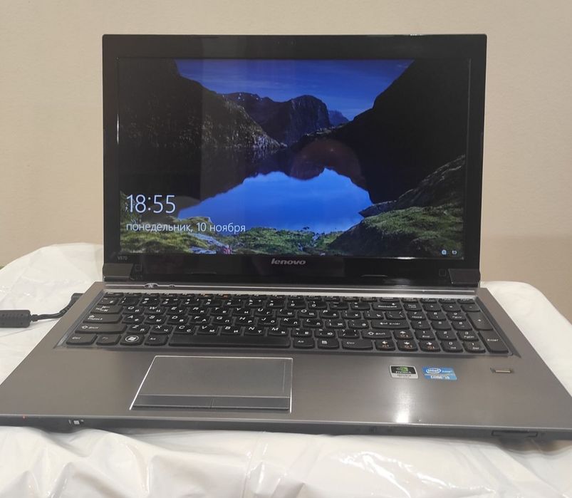 Ноутбук Lenovo v570