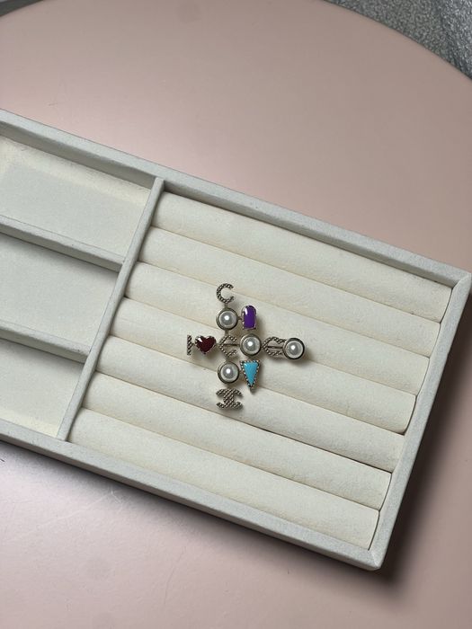 Брошки Chanel! На подарунок! В коробці!