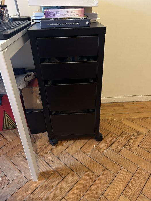 Micke IKEA - bloco de gavetas com rodas