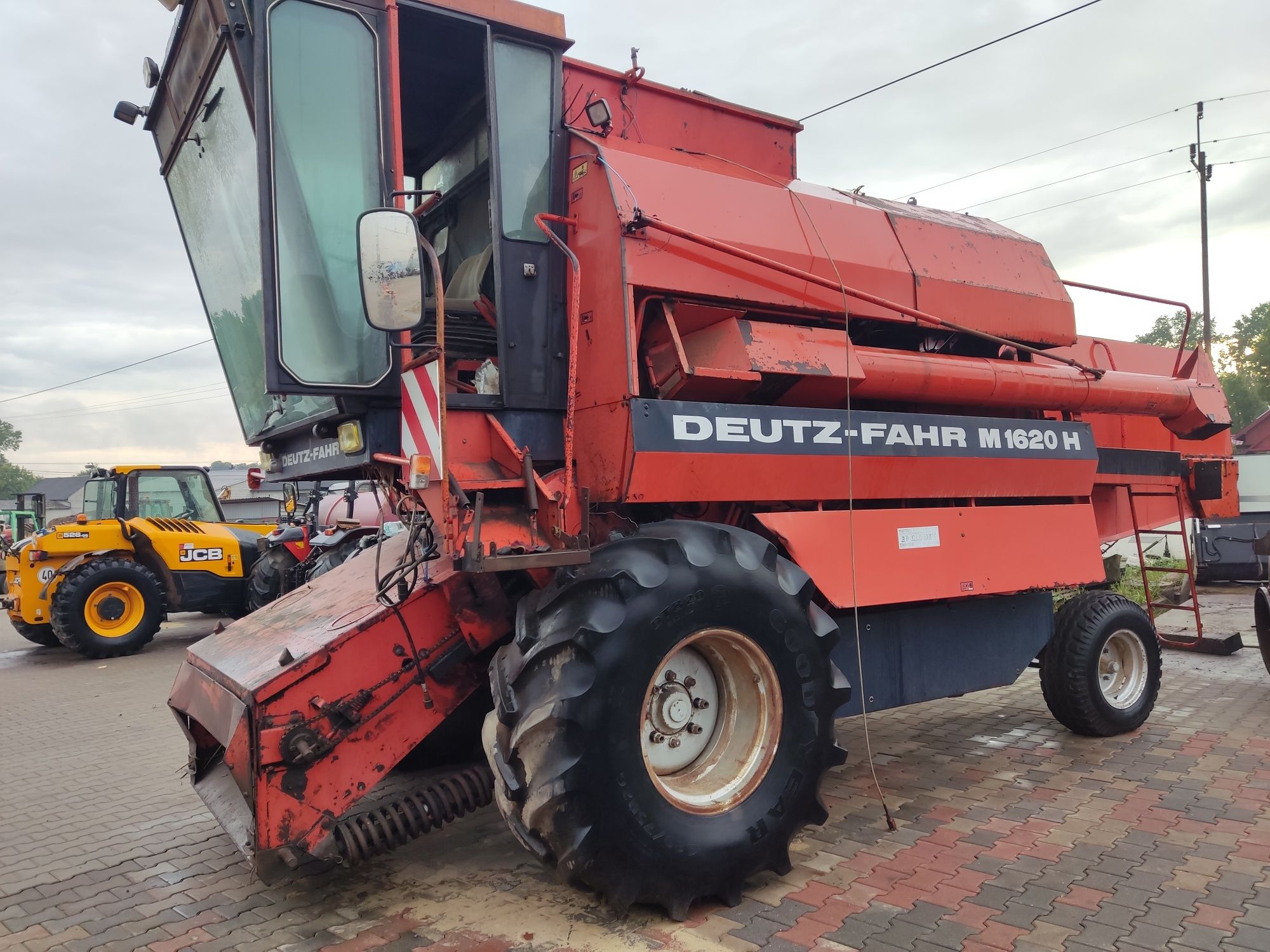 Kombajn zbożowy Deutz Fahr M1620H Heder 5m+wózek