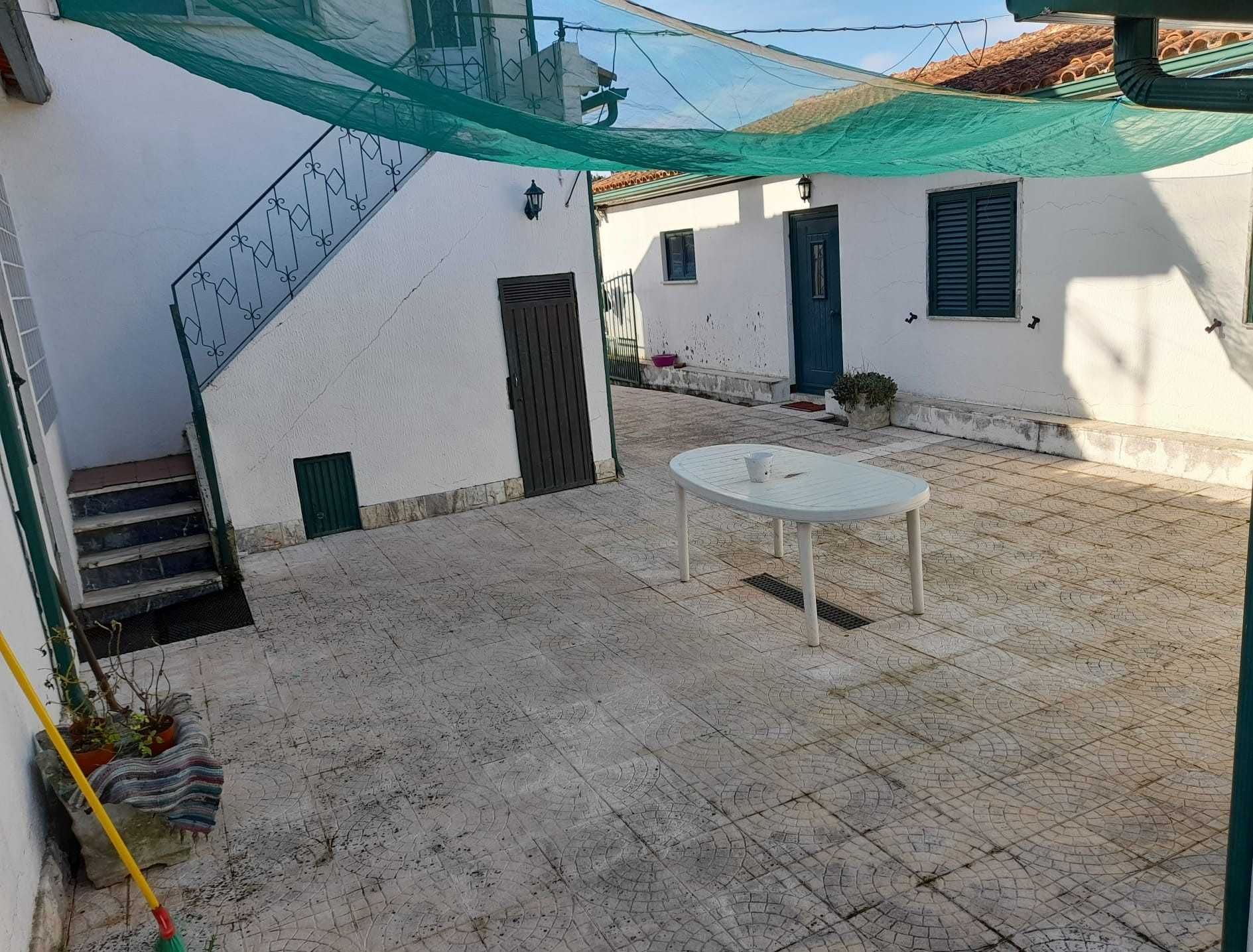 Quinta/moradia  com terreno tábua