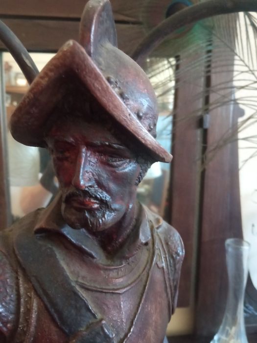 Candeeiro muito antigo, de bronze