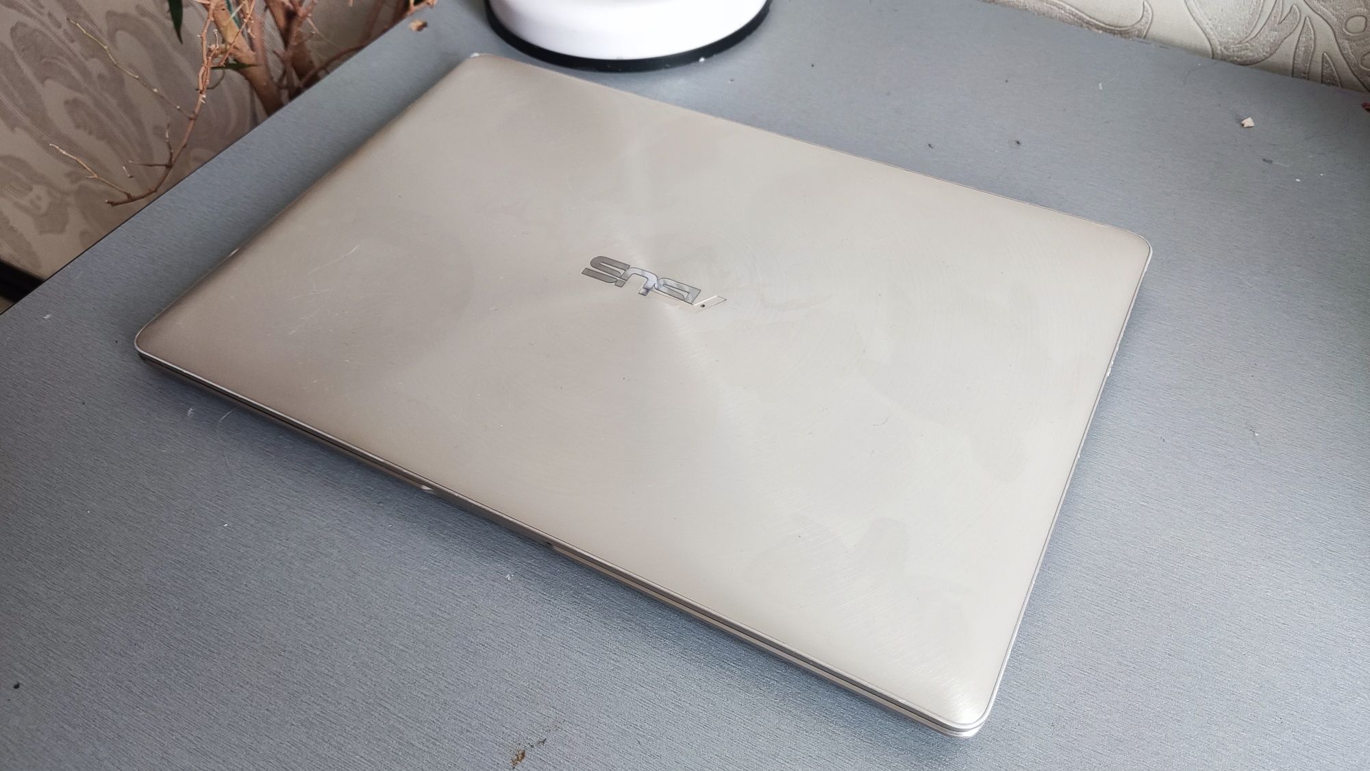Ноутбук Asus Zenbook UX331 Intel i5-8250U 8Gb