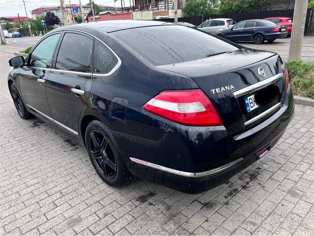 Nissan Teana J32