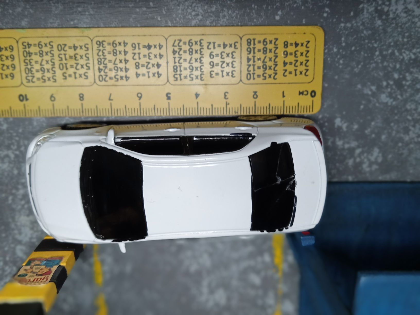 Продам машинку camry