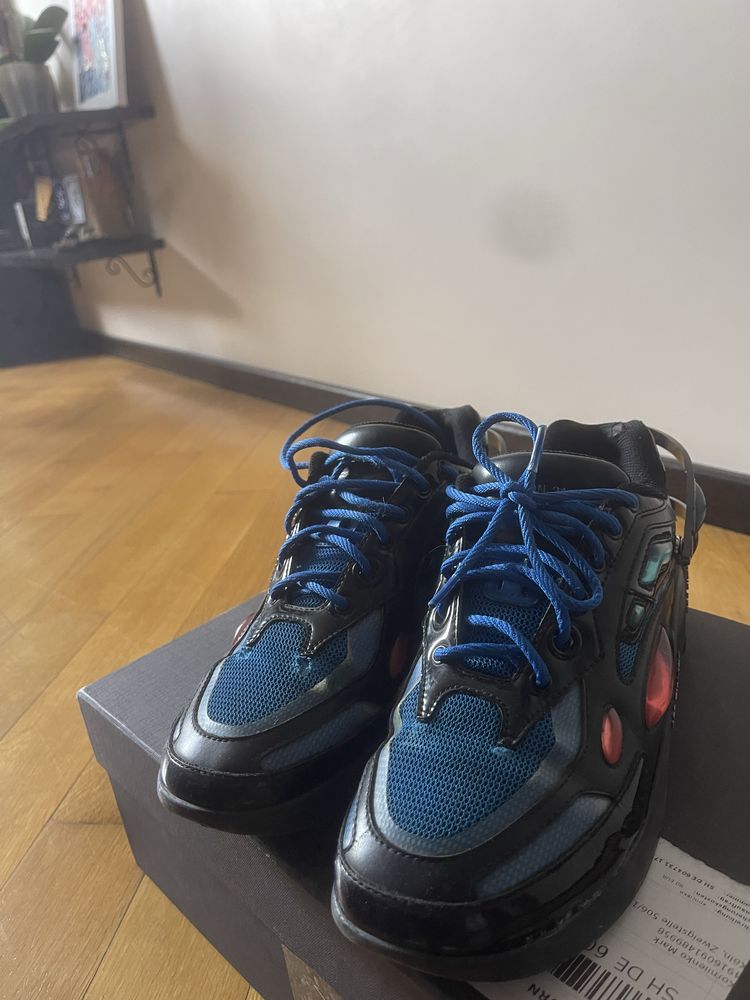 Raf Simons cylon