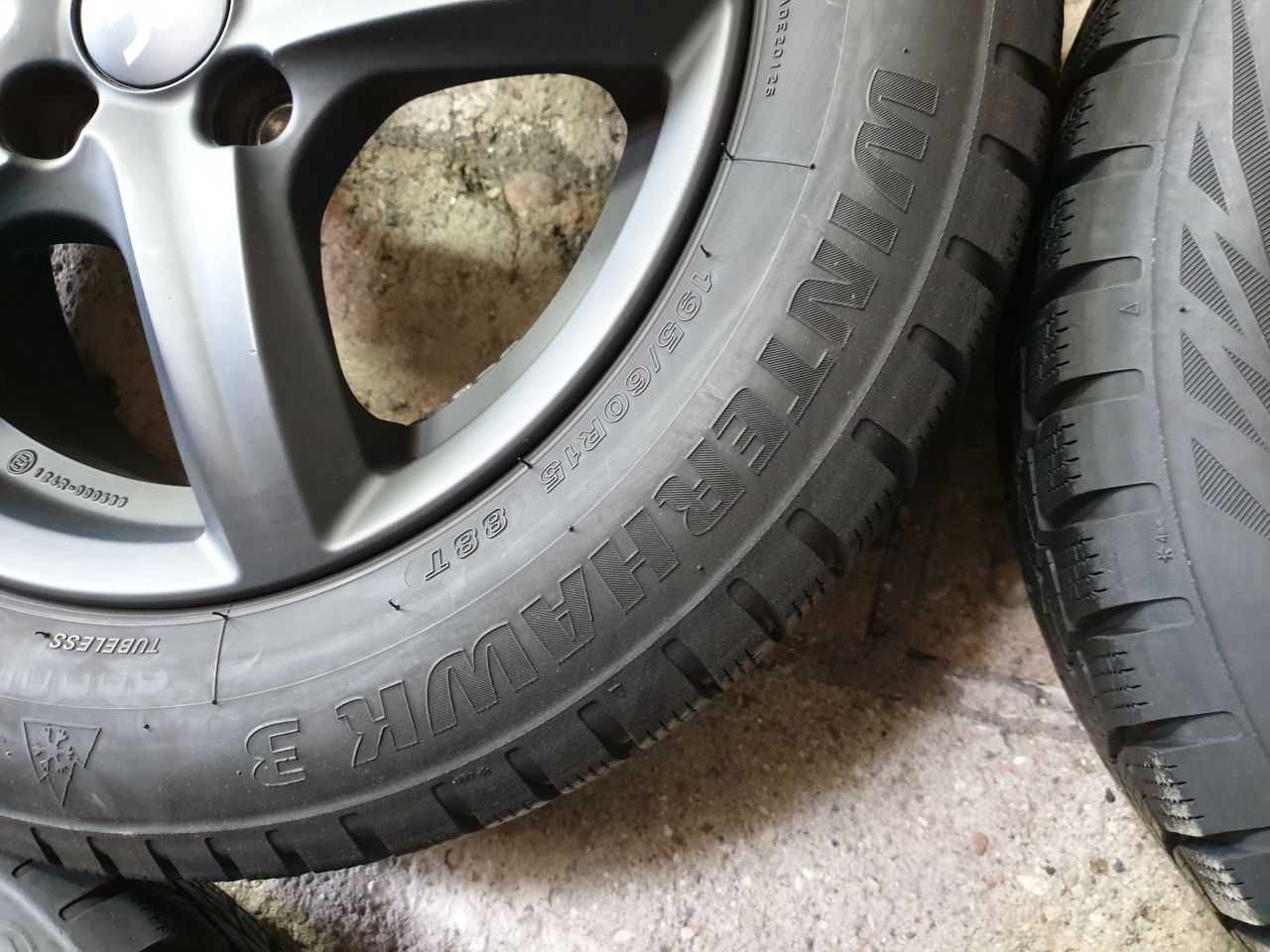 Cztery Opony zimowe 195/60R15 6mm Firestone Winterhawk 3