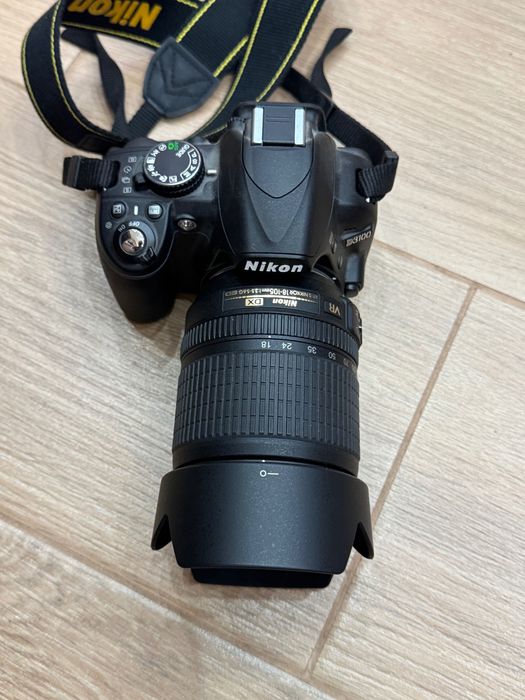 Nikon D3100 kit 18-105
