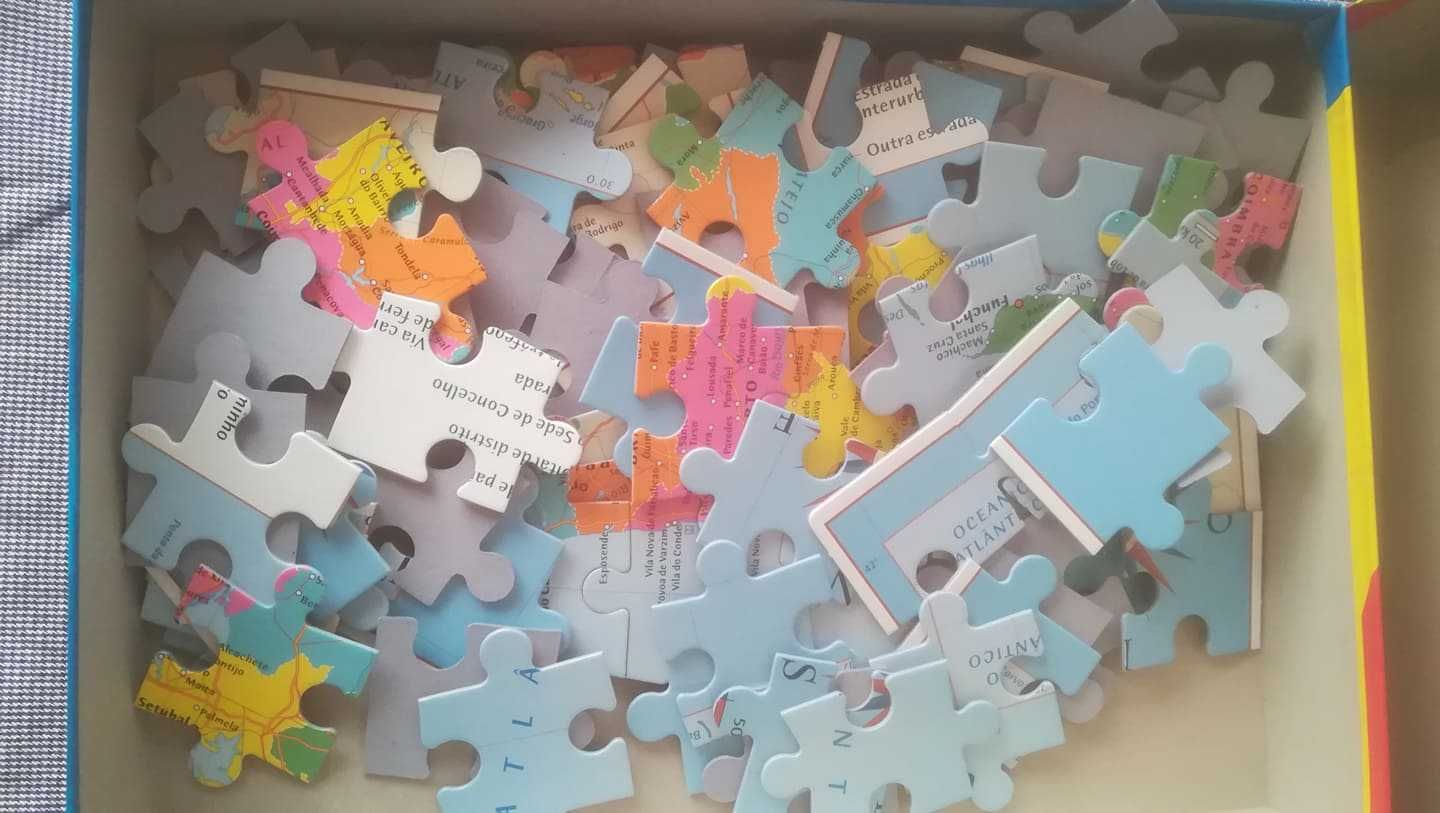 Puzzle Geográfico Portugal 104 peças Clementoni