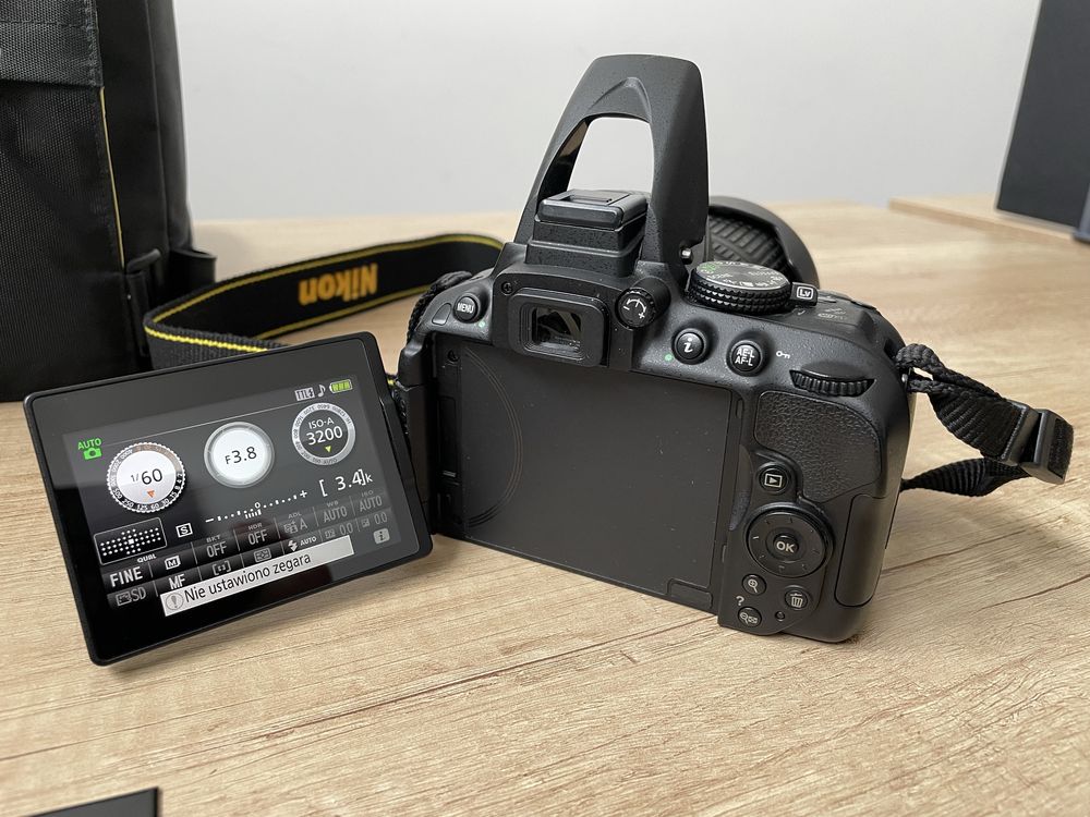 Nikon D5300 + obiektyw 18-105mm