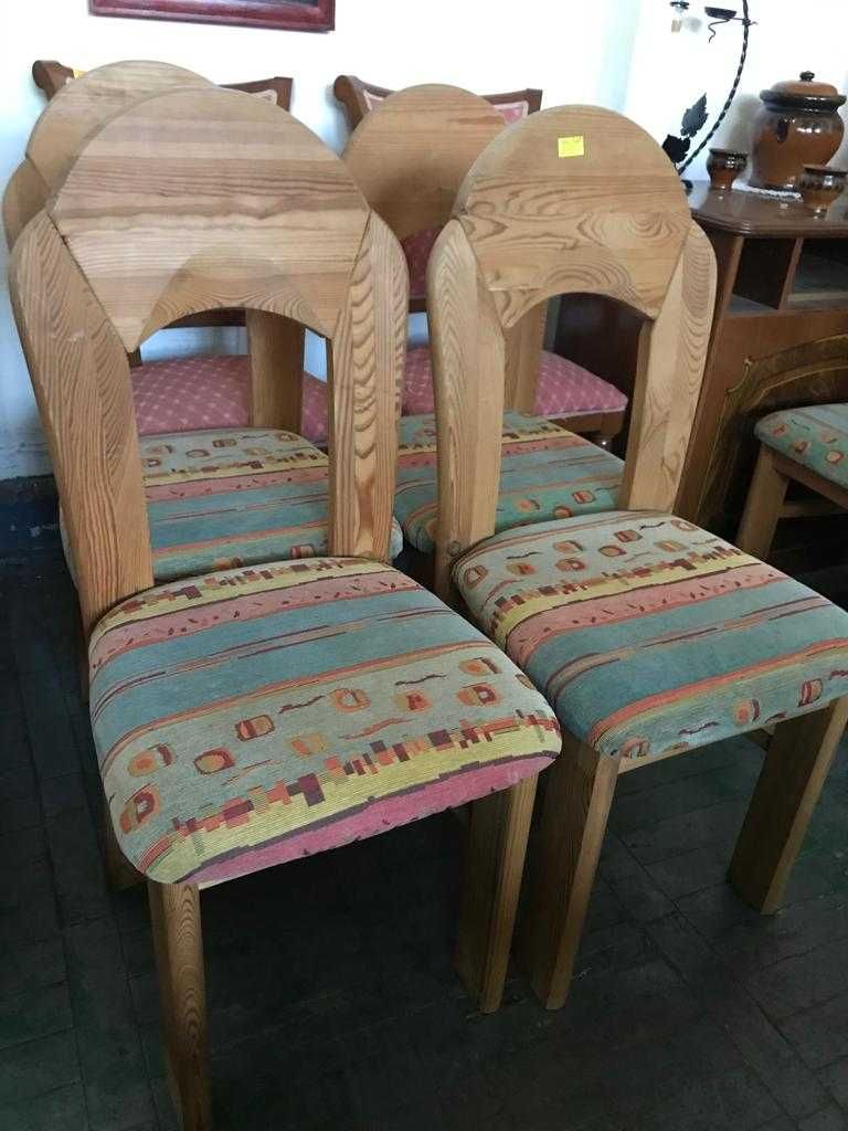 Zestaw drewnianych krzeseł 4 szt