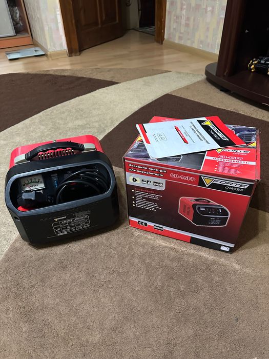 Зарядний пристрій Forte CB-15FP