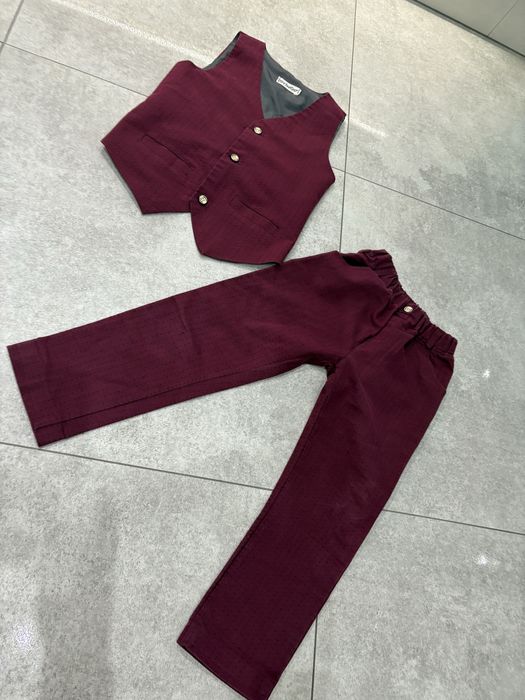 Elegancki komplet dla chłopca bordowy 116-122