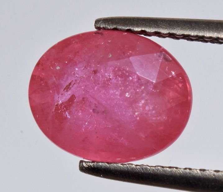 Натуральный рубин 3.19 карат