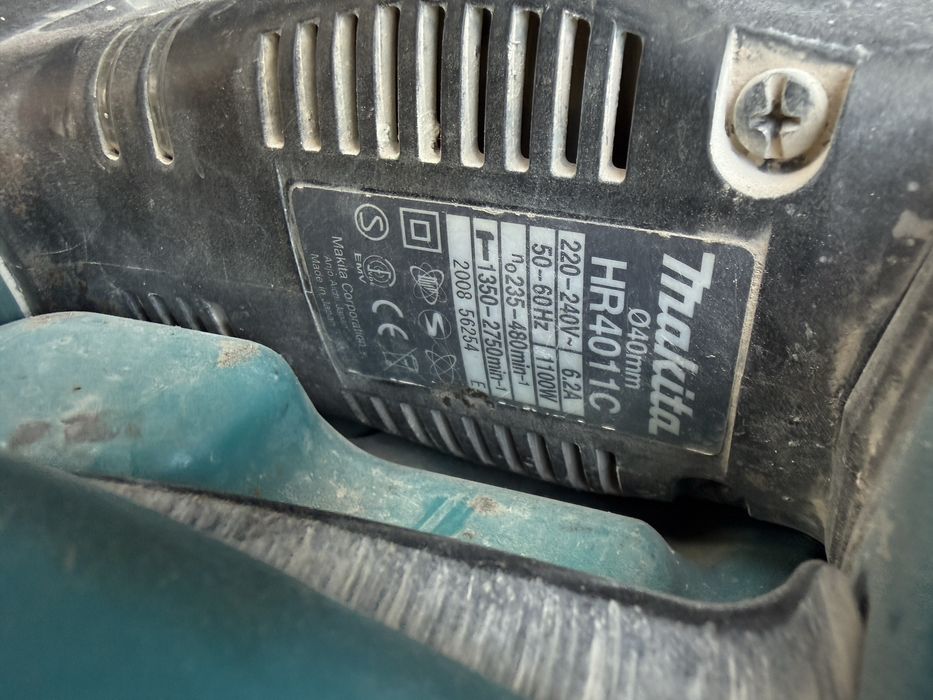 Makita młotowiertarka HR4011C