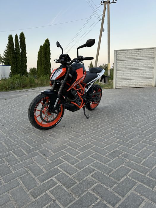 Мотоцикл KTM DUKE 390