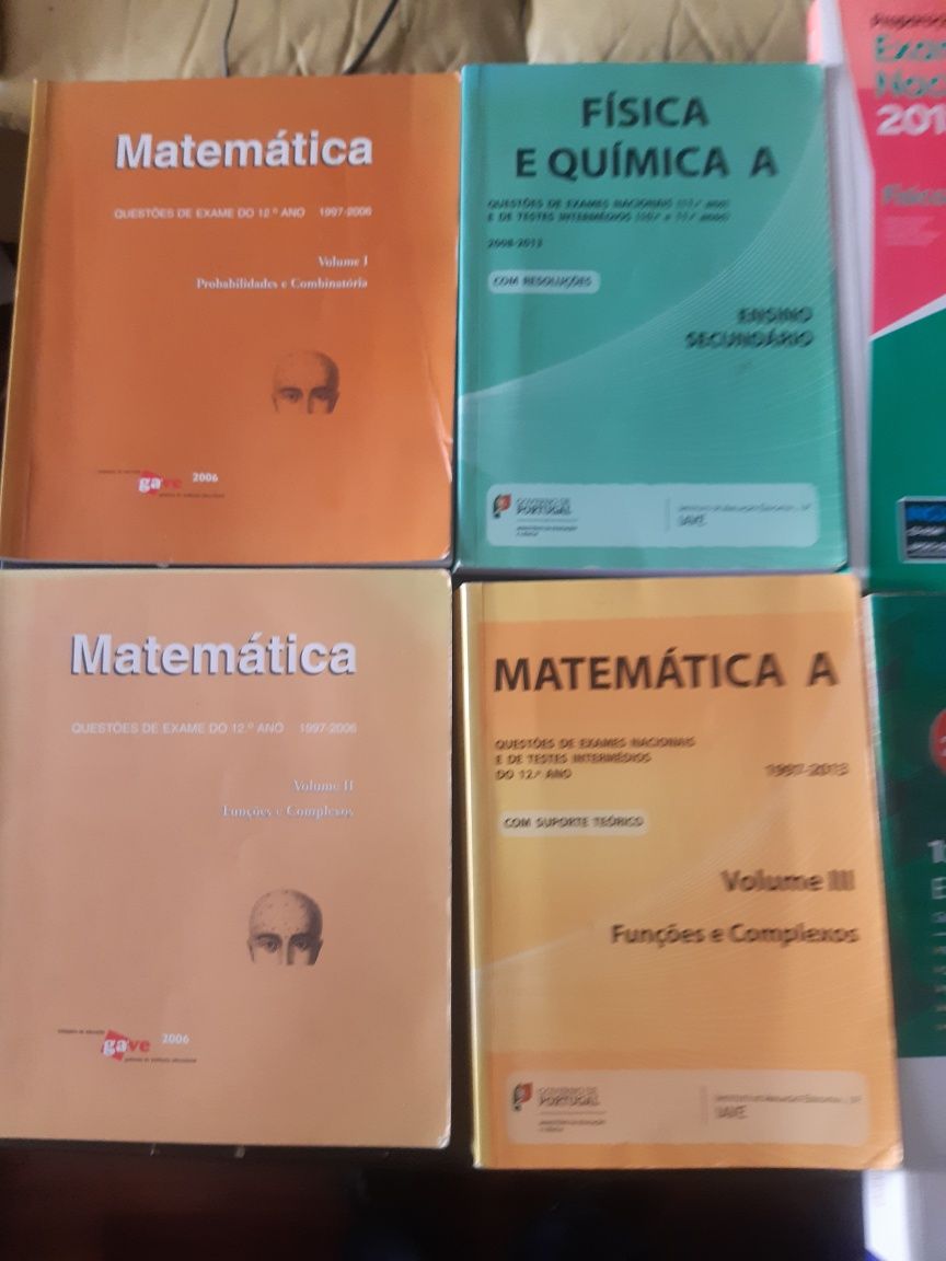 Livros escolares Matemática-Física/Química 11 ano/12 ano