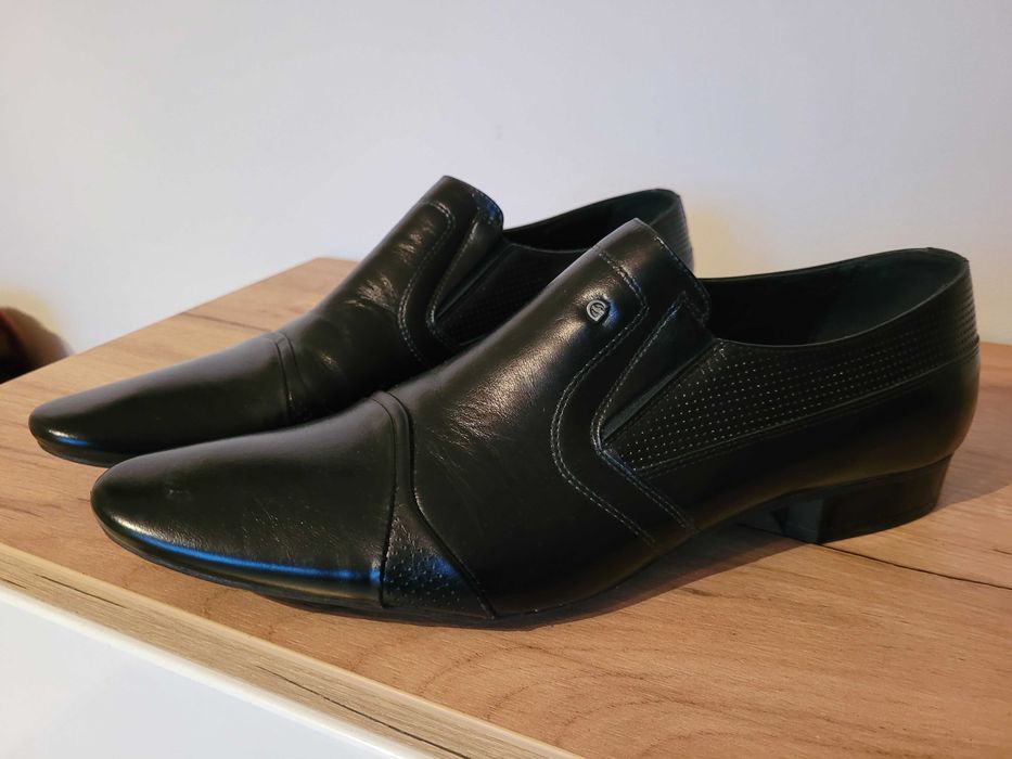 Buty męskie mokasyny  ( 44 nowe )