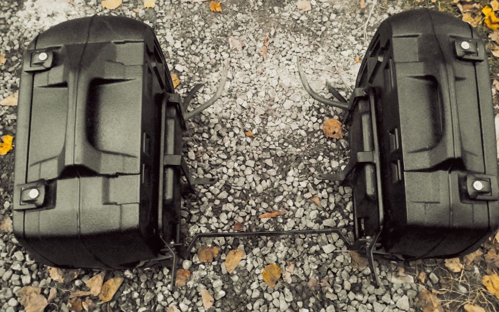 Кофри з навісним Kawasaki ZR-7