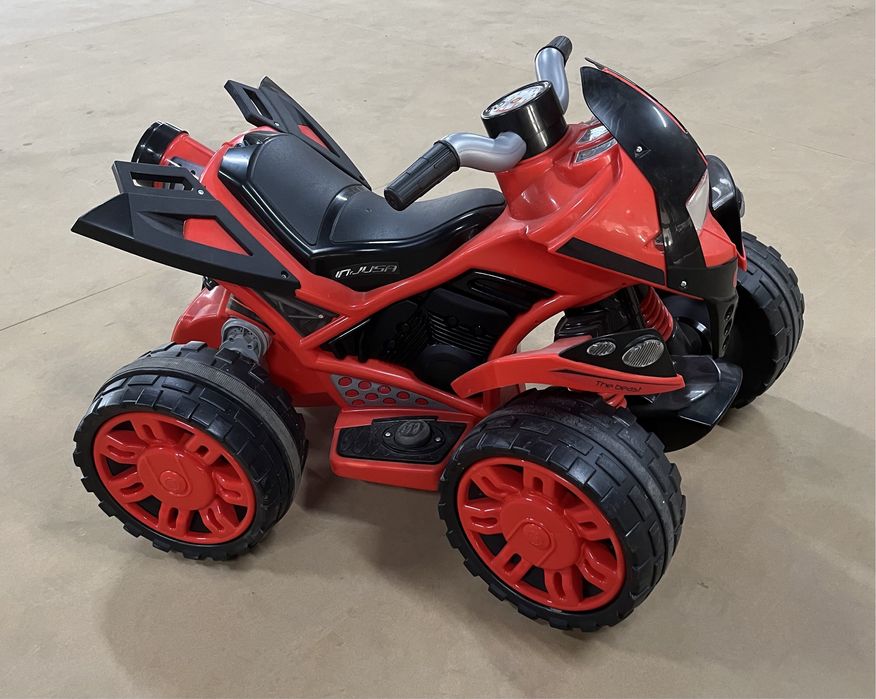 Moto 4 a bateria - Injusa