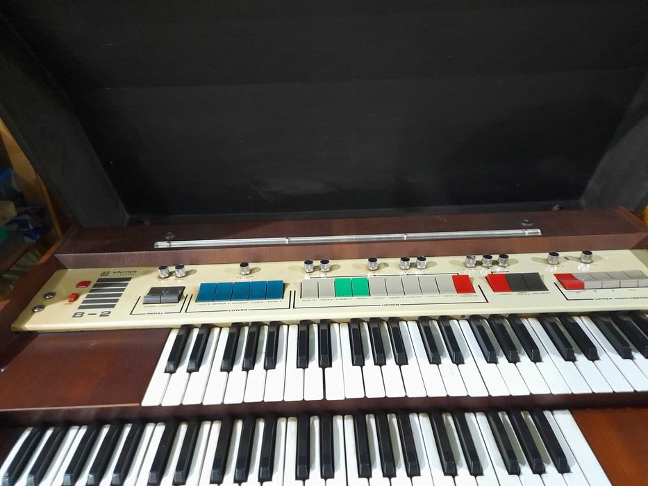 Organy UNITRA Eltra B- 2