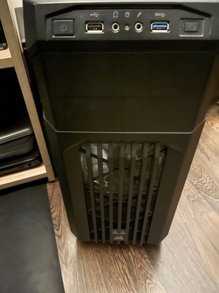 Pc Corsair, intel I5 6th, 16gb ram, GTX 1050 4gb