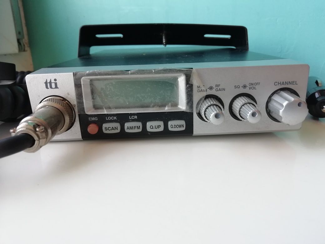 CB radio TTI model TCB-770 + antena gratis